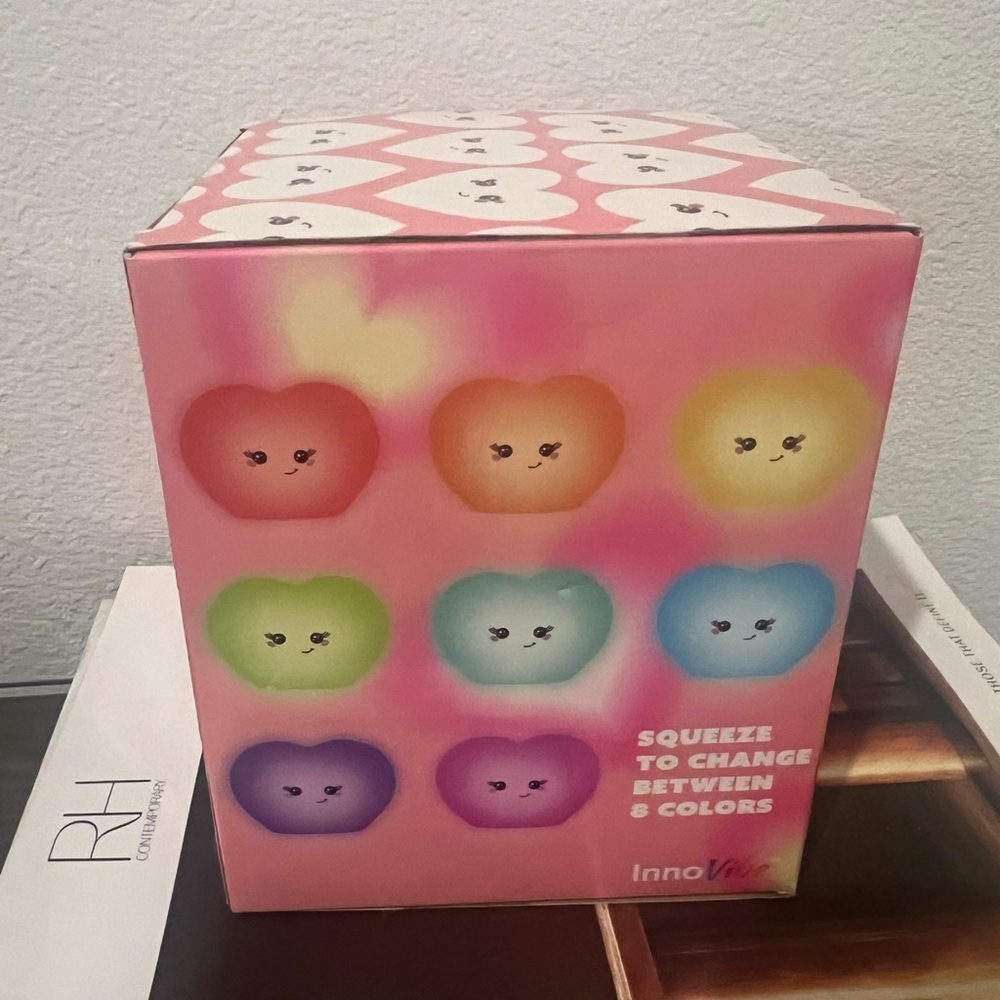 Heart squishy LED light - Picture 3 of 4